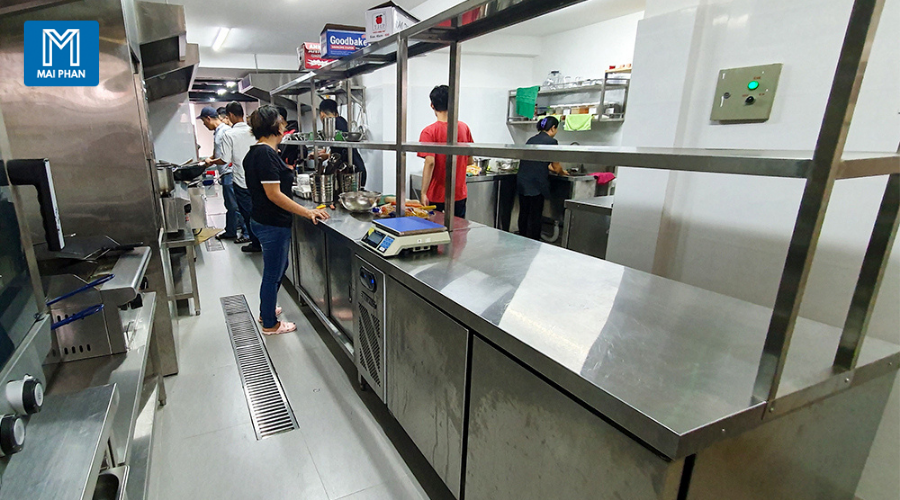 bếp công nghiệp inox