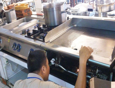 Dịch vụ sửa chữa, bảo trì thiết bị bếp công nghiệp chuyên nghiệp tại TP.HCM - Thiết bị Inox Mai Phan